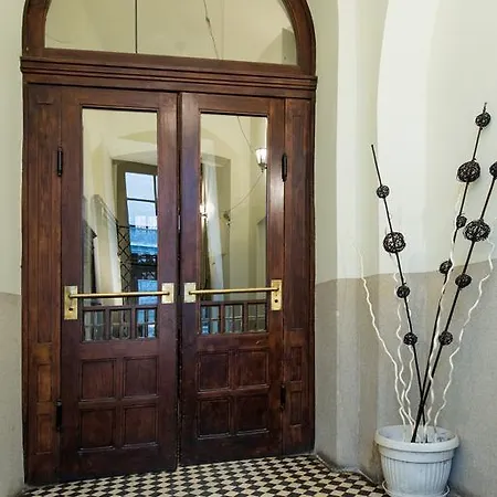 Golebia 3 Apartment *
