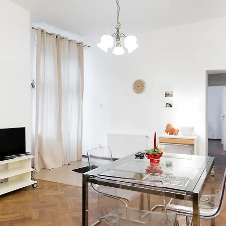 Golebia 3 Apartment *