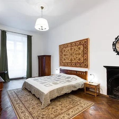 Apartment Golebia 3 *