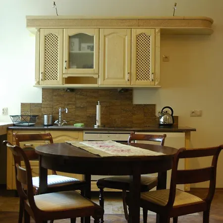 Apartment Golebia 3 *